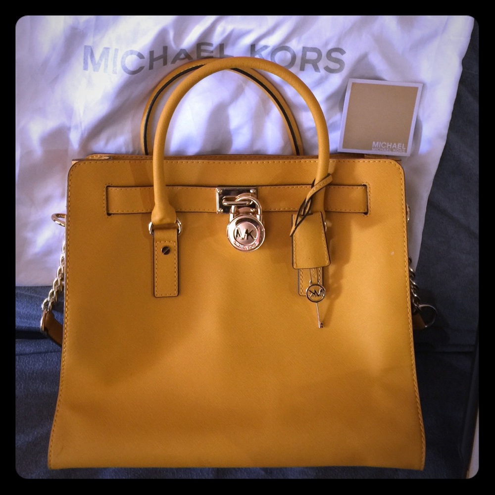Micheal Kors Hamilton Leather Tote Bag gold lock and key